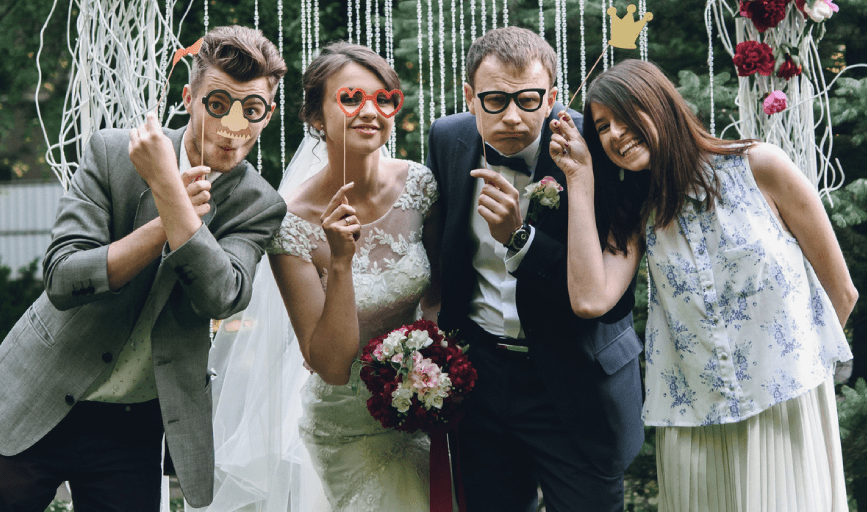 WEDDING PHOTO BOOTH